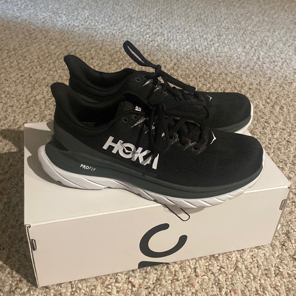 Hoka Profly
